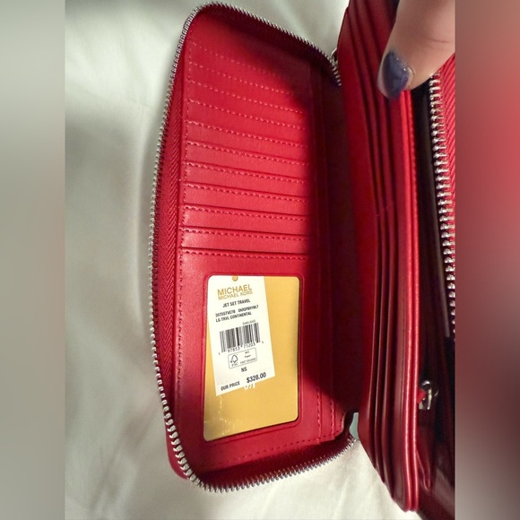 Micheal by Michael Kors NWT VIBRANT Red Studded Leather Wristlet Wallet! - Picture 4 of 8